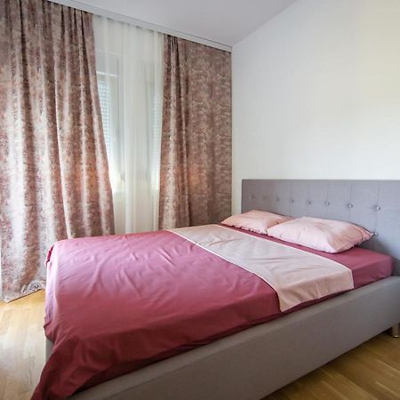Sun Apartment Podgorica Extérieur photo